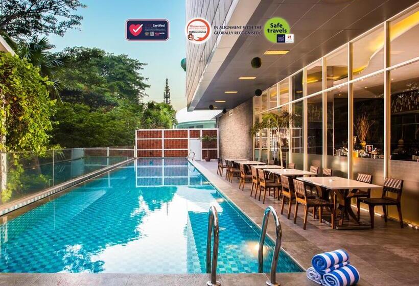 Отель Swissbelinn Kemayoran
