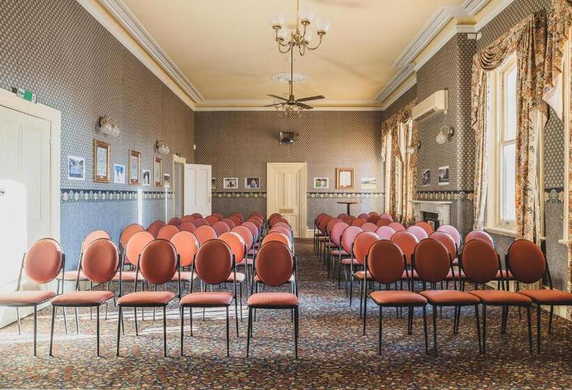 Отель The Federal Boutique