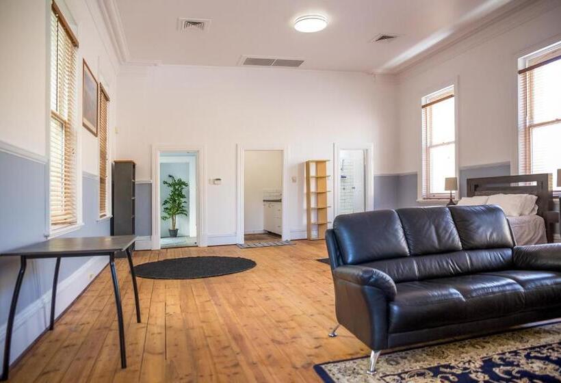 Отель The Federal Boutique