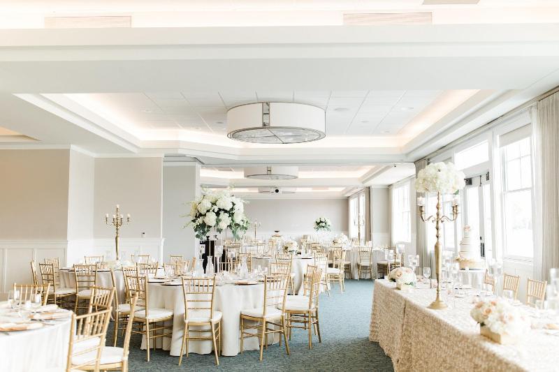 酒店 The Inn At Harbor Shores