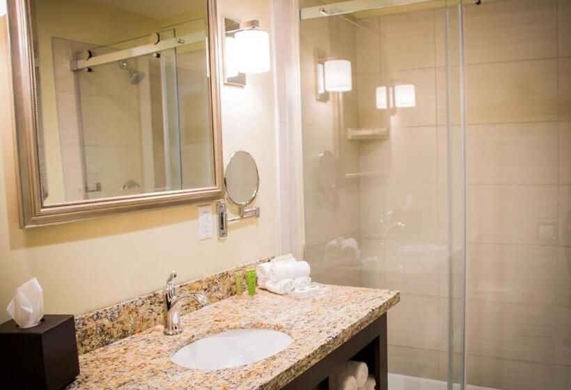 Отель The Inn At Harbor Shores