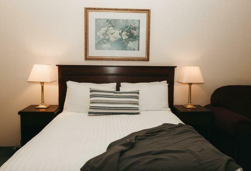 هتل The Lawson Riverside Suites