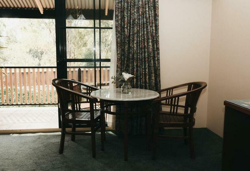 هتل The Lawson Riverside Suites