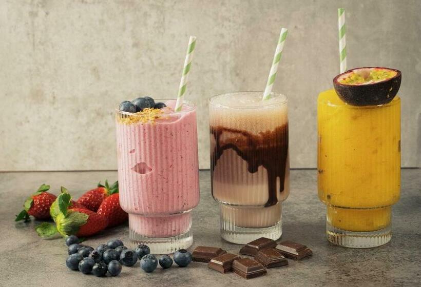 هتل The Lawson Riverside Suites