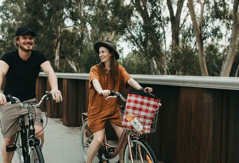 هتل The Lawson Riverside Suites