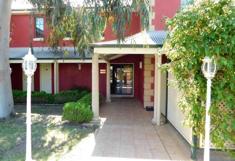 هتل The Lawson Riverside Suites