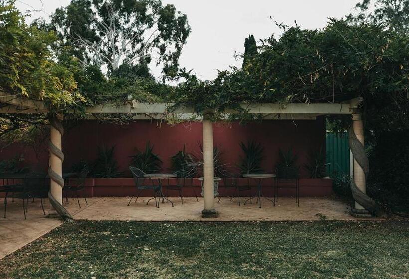 هتل The Lawson Riverside Suites