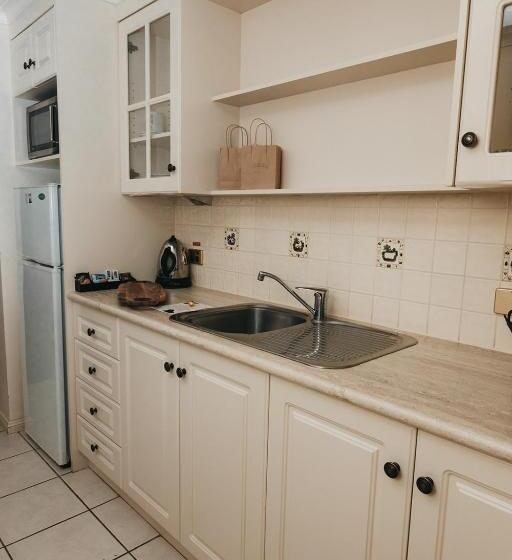 هتل The Lawson Riverside Suites