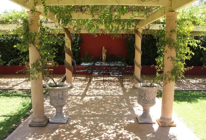 هتل The Lawson Riverside Suites