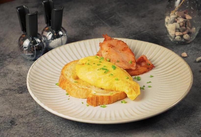 هتل The Lawson Riverside Suites