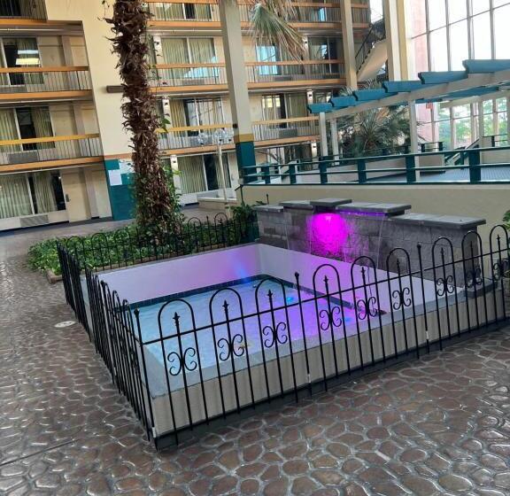 The Lodge Hotel And Banquets