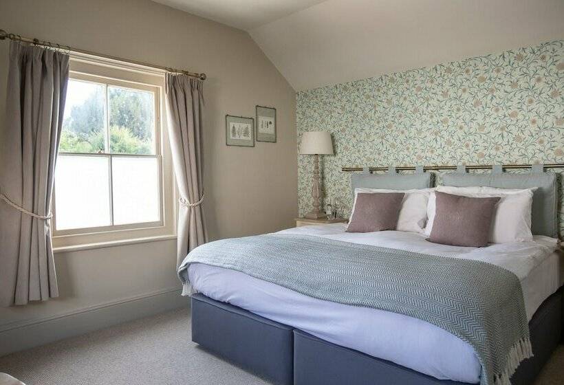 酒店 The Running Horses