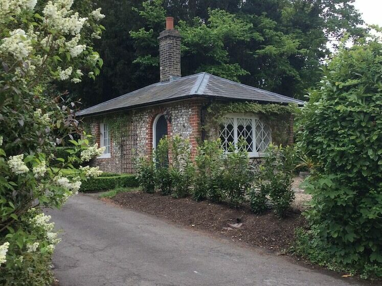 酒店 The Running Horses