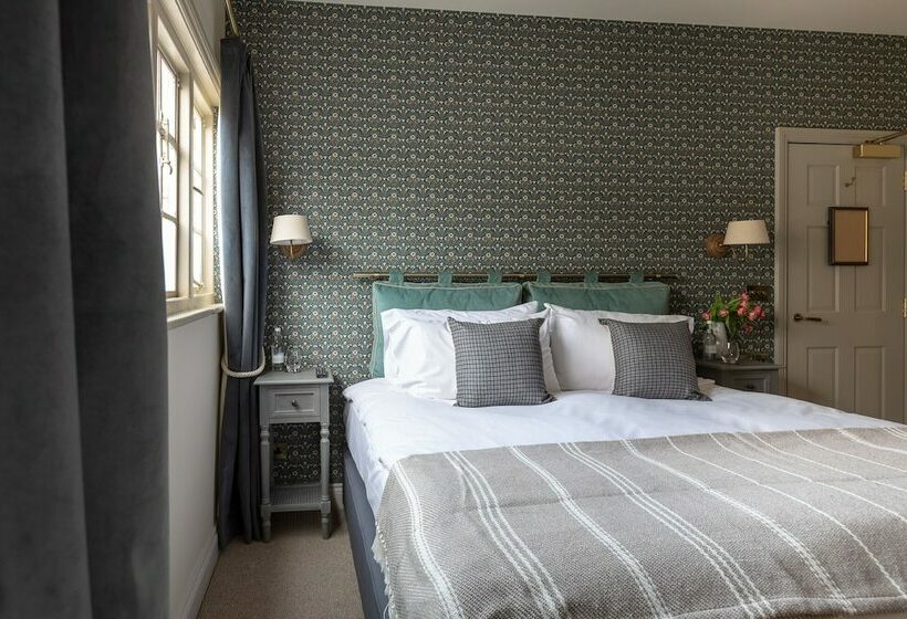 酒店 The Running Horses