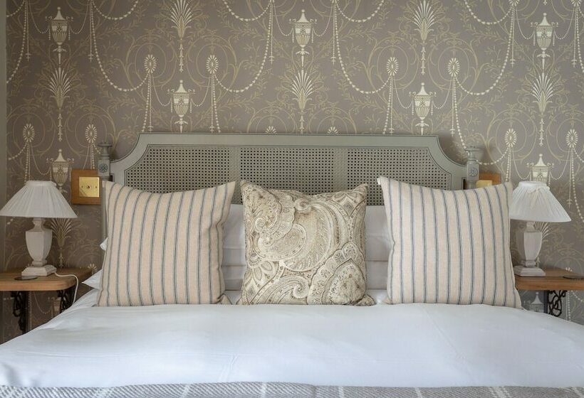 酒店 The Running Horses