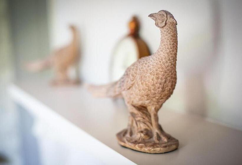 酒店 The Running Horses