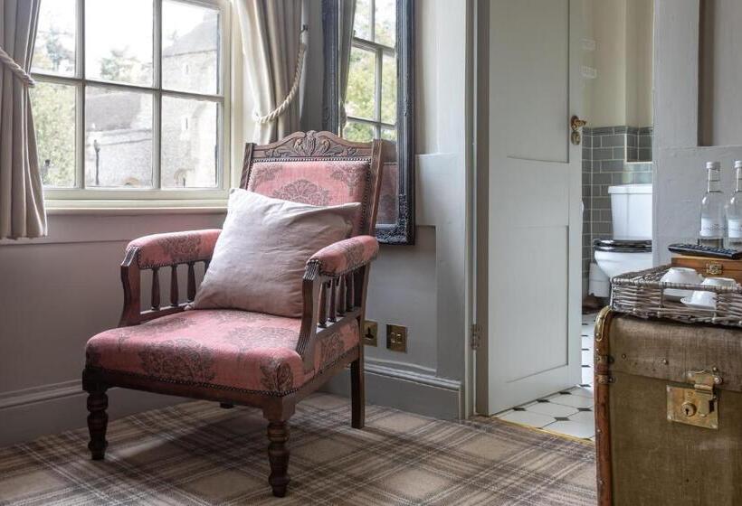 酒店 The Running Horses