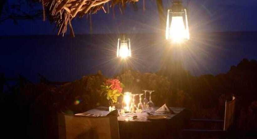 Отель Unguja Lodge