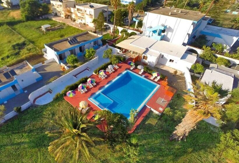 Отель Villa Andrews