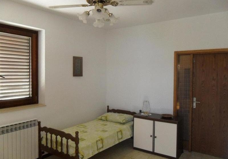 בית מלון כפרי Villa Corona