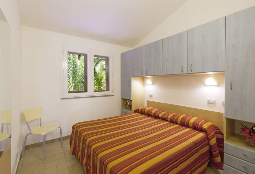 Отель Villaggio Golfo Degli Etruschi