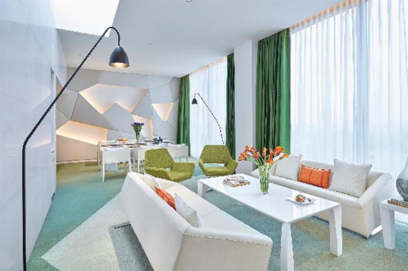 Отель Vivanta New Delhi, Dwarka