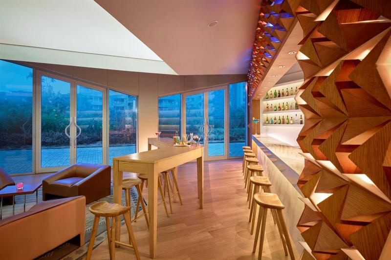 Отель Vivanta New Delhi, Dwarka