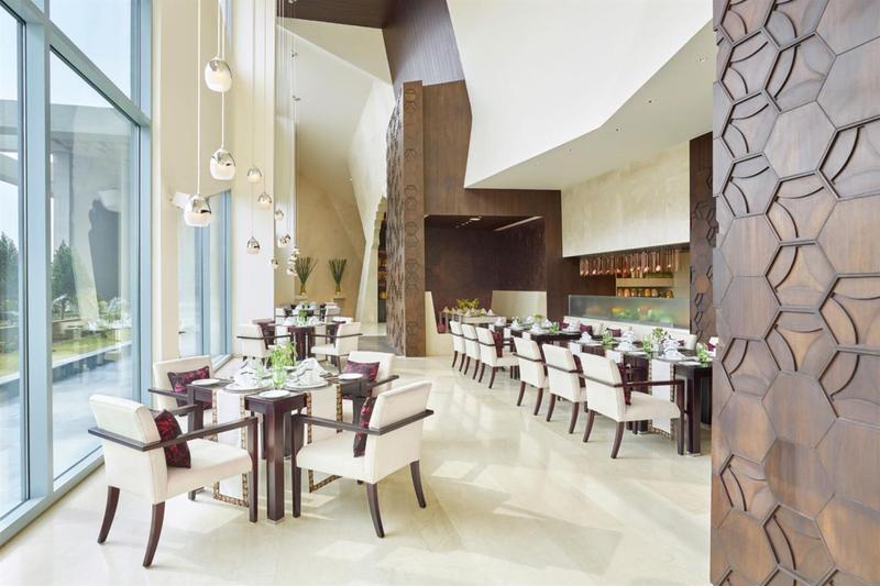 Отель Vivanta New Delhi, Dwarka