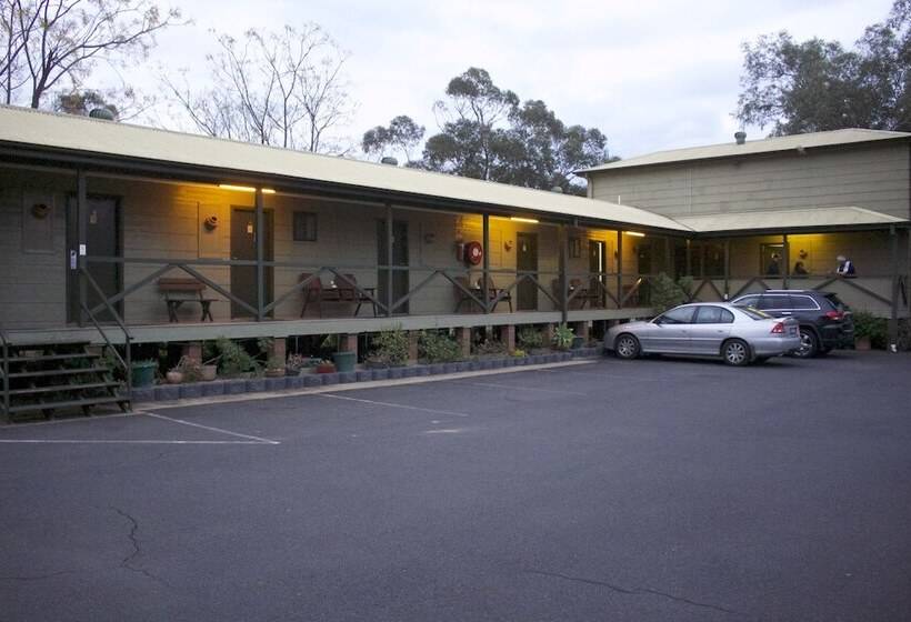 Lake Forbes Motel