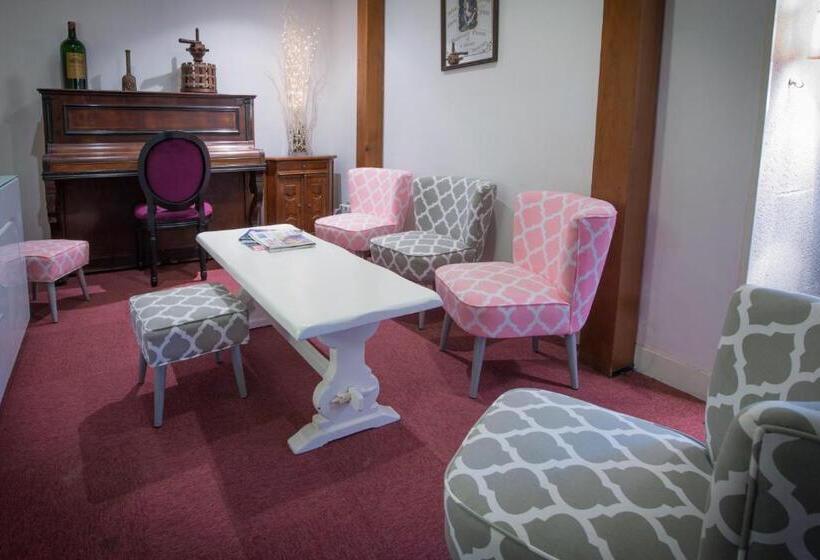 Logis Hotels   Au Colombier Du Touron