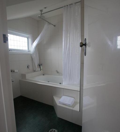 Mornington Bed And Breakfast