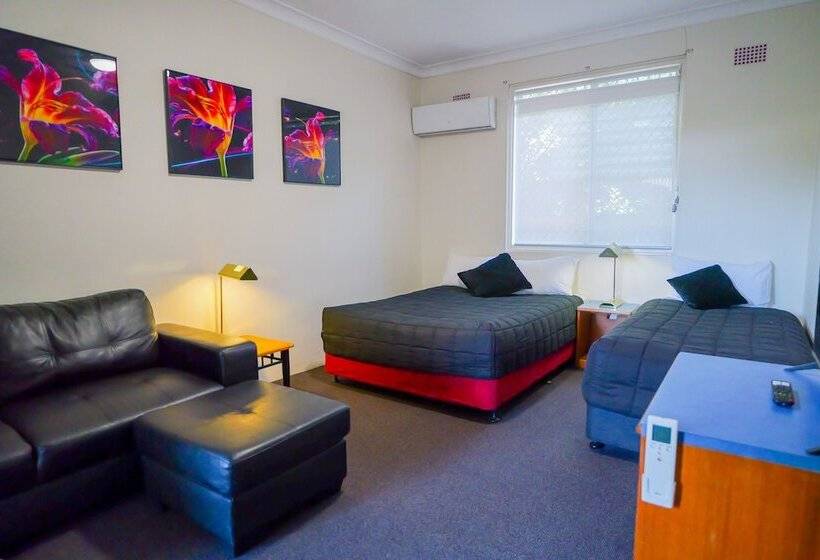 汽车旅馆 Abbotsleigh Motor Inn