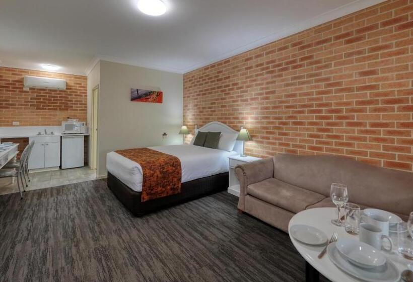 مُتل Country Gardens Motor Inn