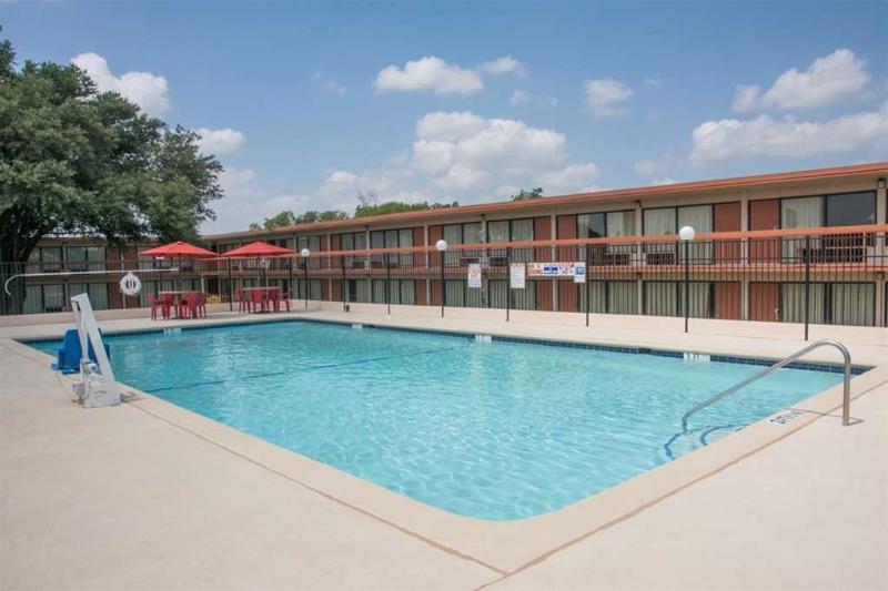 فندق على الطريق Knights Inn Temple