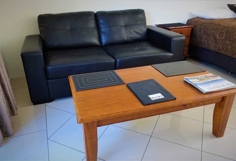 مُتل Pacific Palms Motor Inn