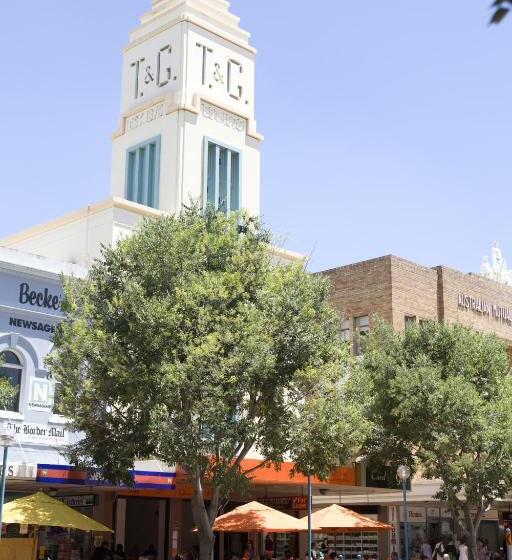 Quest Albury On Townsend