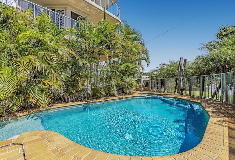 Reflections Holiday Apartments