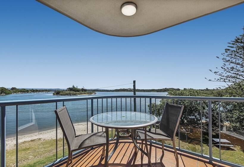 Reflections Holiday Apartments