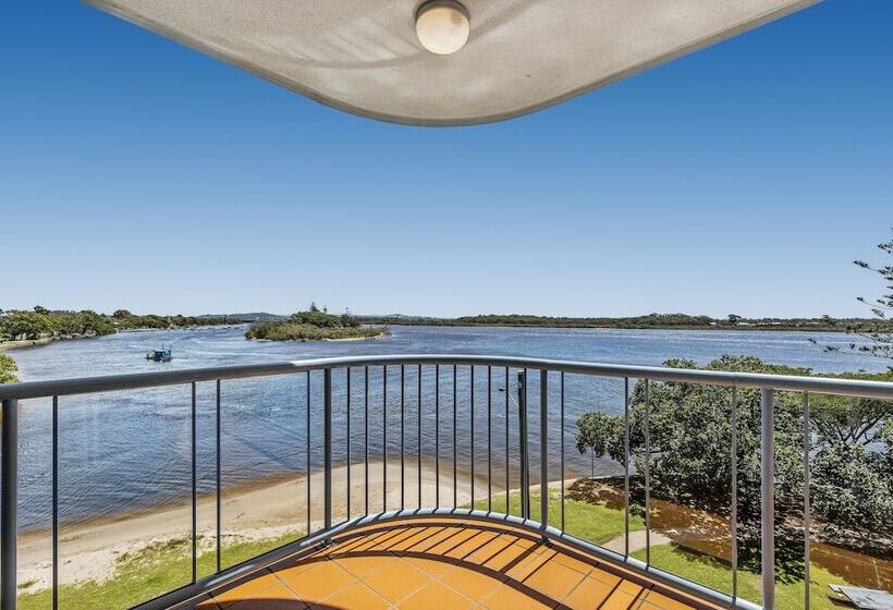 Reflections Holiday Apartments