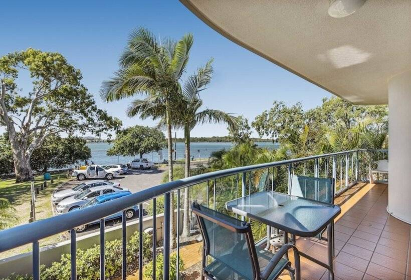 Reflections Holiday Apartments