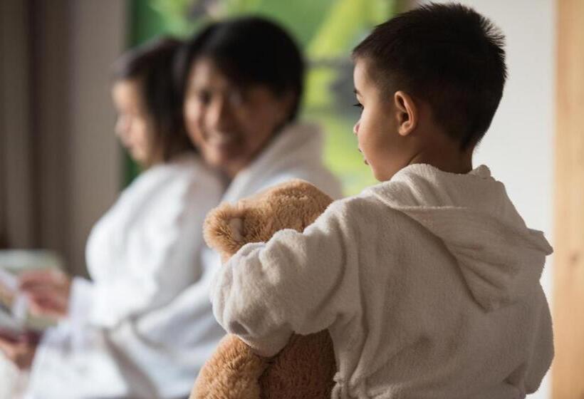 住所  Villa Romana Fréjus