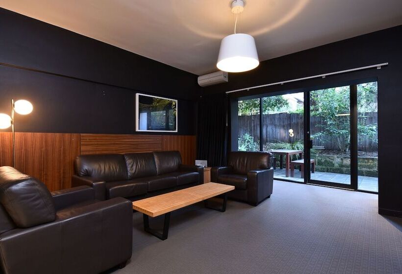 Riverview On Mount Street