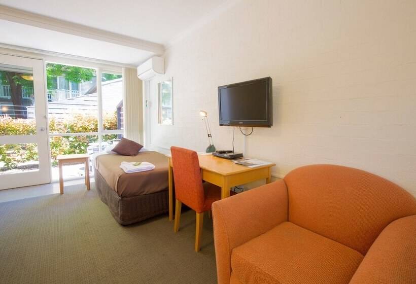Summer East Serviced Apartments