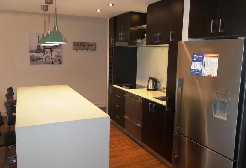 Surfers Beachside Holiday Apartments