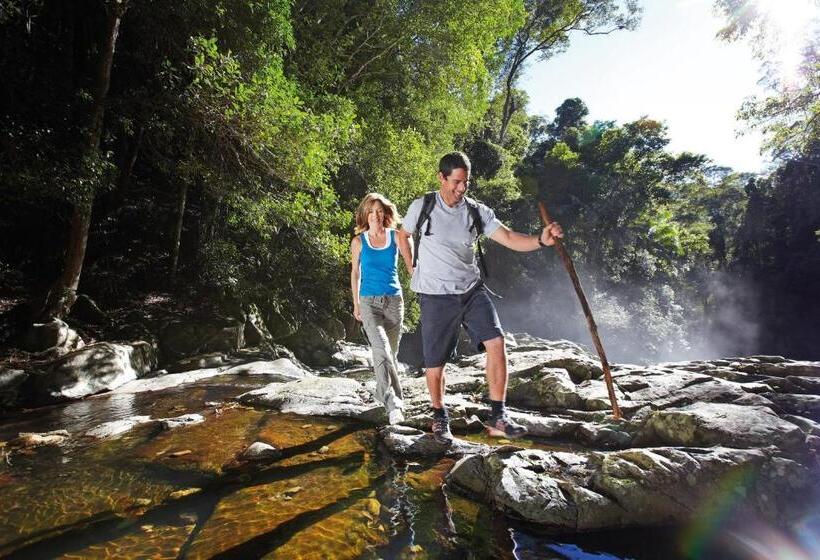 Surfers Beachside Holiday Apartments