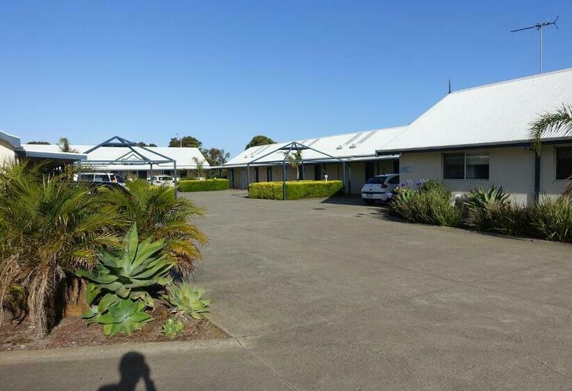 Torquay Tropicana Motel