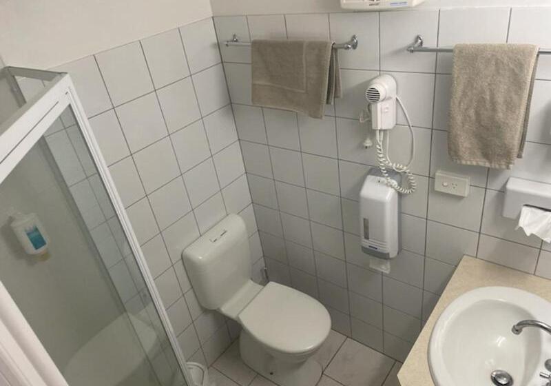 William Dutton Motel