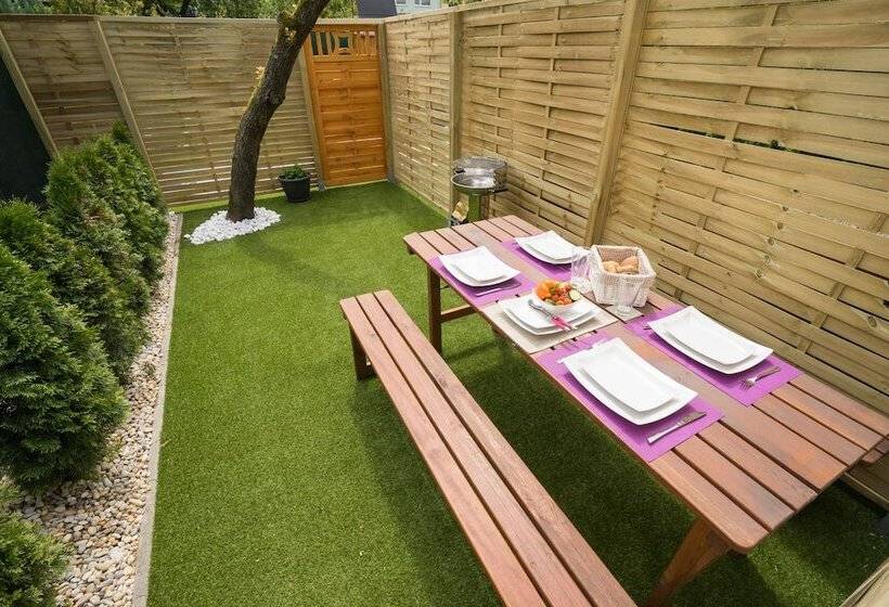 בית מלון כפרי čajkovskij Apartments