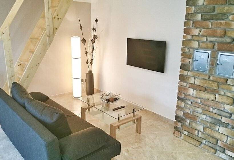 בית מלון כפרי čajkovskij Apartments