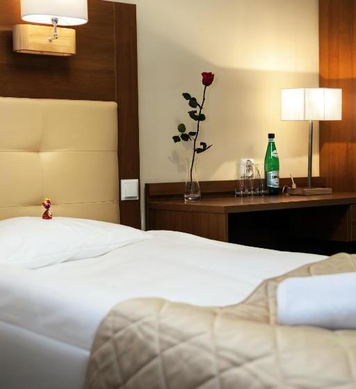 هتل Royal Botanic